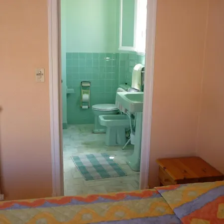 Ideal Hotel